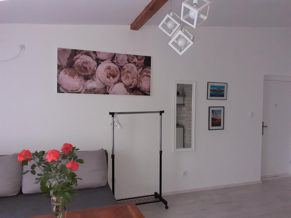 Flora Novi Sad Apartamento Exterior foto