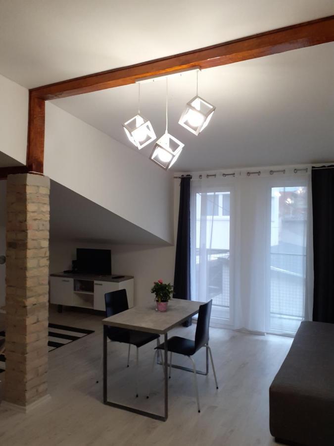 Flora Novi Sad Apartamento Exterior foto