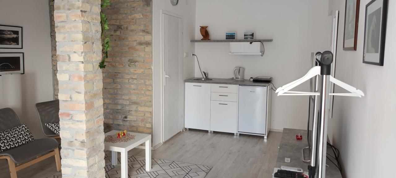 Flora Novi Sad Apartamento Exterior foto