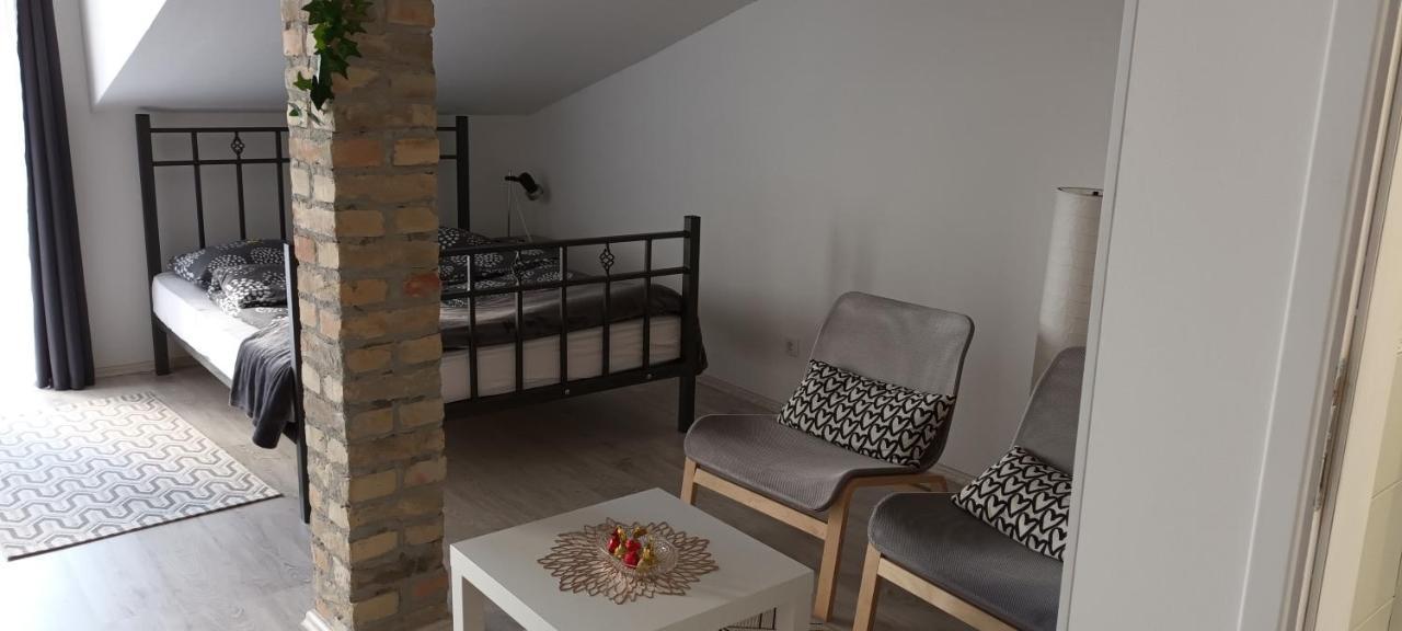 Flora Novi Sad Apartamento Exterior foto